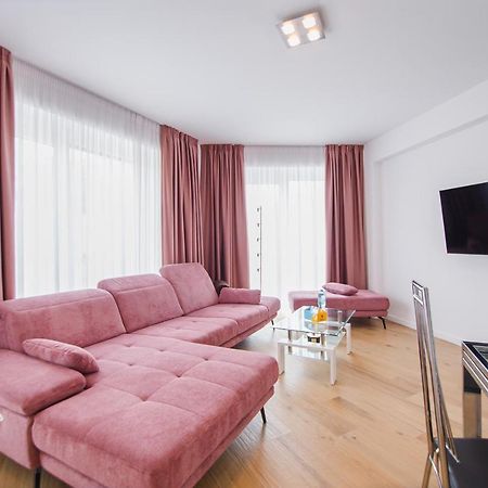 Pink Sahara Near City Center Oradea Buitenkant foto